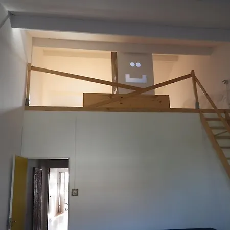 Homestay The Top Floor Of My House